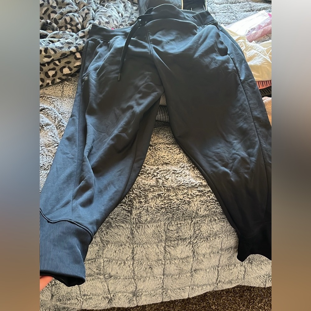 Under armor jogger pants